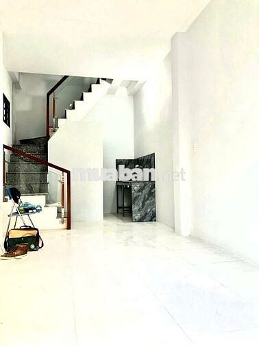 cho thuê nhà 3 tầng mới p.Linh Xuân, hẻm xe hơi rộng, gần Quốc Lộ 1K