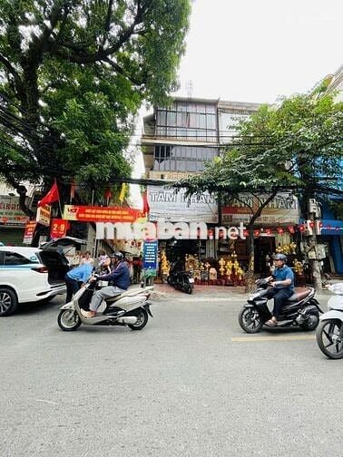 Mặt phố Hoàng Hoa Thám - lô góc - kinh doanh - vỉa hè rộng - tầng hầm Mặt phố Hoàng Hoa Thám - lô góc - kinh doanh - vỉa hè rộng - tầng hầm