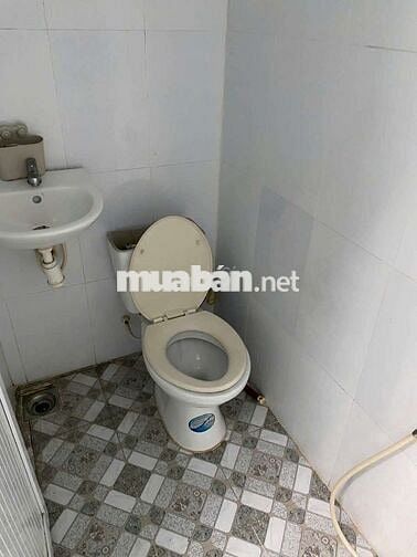 Cho thuê nhà nguyên căn dt 3❌7+2 lầu đúc 2pn 3wc mt kd nhỏ Bùi Tư Toàn