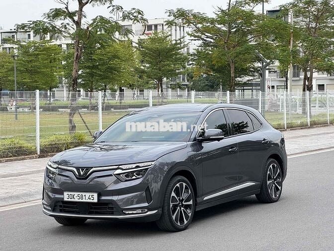 VF8 Plus 2022 thuê Pin tiên phong 17.000km
