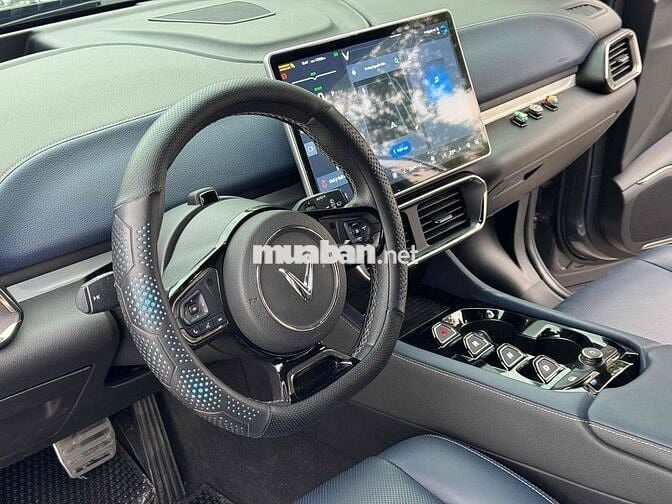 VF8 Plus 2022 thuê Pin tiên phong 17.000km