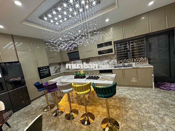 Biệt thự Hoà Xuân cần bán full nội thất đường 7,5m