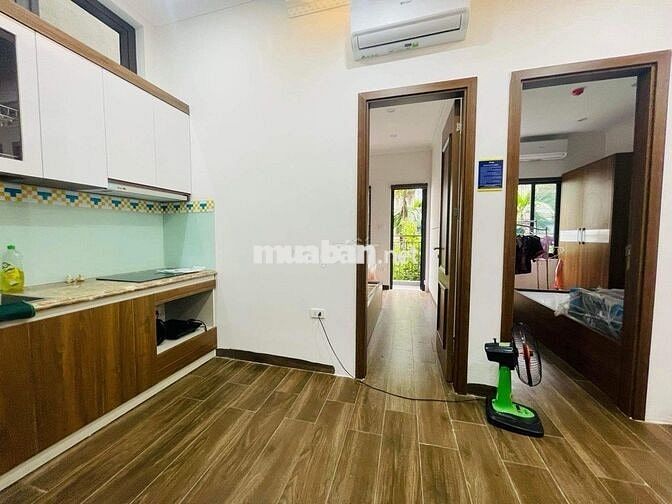 Bán nhà Phố Lạc Long Quân, 8 tầng thang máy, 130m2 Oto dừng đỗ,51.5 tỷ