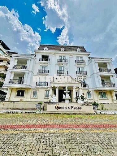 Nhà Chung Cư Tầng Trệt DT 100m2 Có Sân Sau 2Pn 2Wc Bảo Vệ Hồ Bơi Tenic