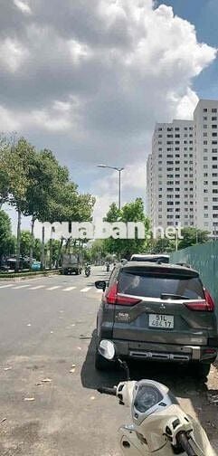 BÁN ĐẤT TẶNG NHÀ - DIỆN TÍCH KHỦNG 256m2 - NGAY ĐƯỜNG CHU VĂN AN, BT