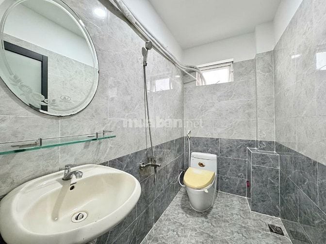 Căn Hộ 60m2 mới đường CMT8 Quận 10