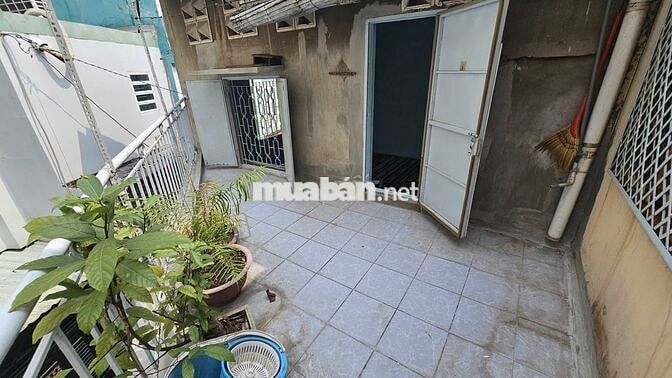 Nhà nguyên căn giá rẻ trung tâm quận 10