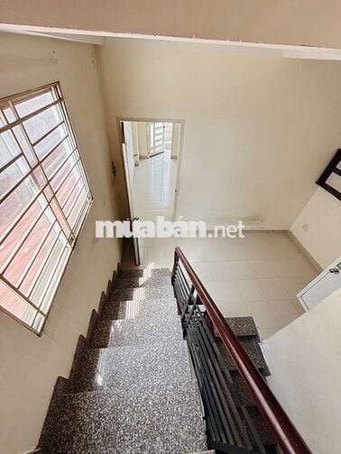 NGÃ 6GV -NHÀ 3TẦN -MỚi VÀO Ở NGAY