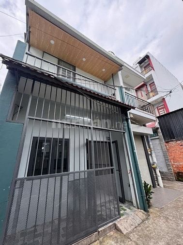 BÁN GẤP GIÁ 1 TỶ 800 SỔ HỒNG RIÊNG