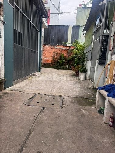 BÁN GẤP GIÁ 1 TỶ 800 SỔ HỒNG RIÊNG