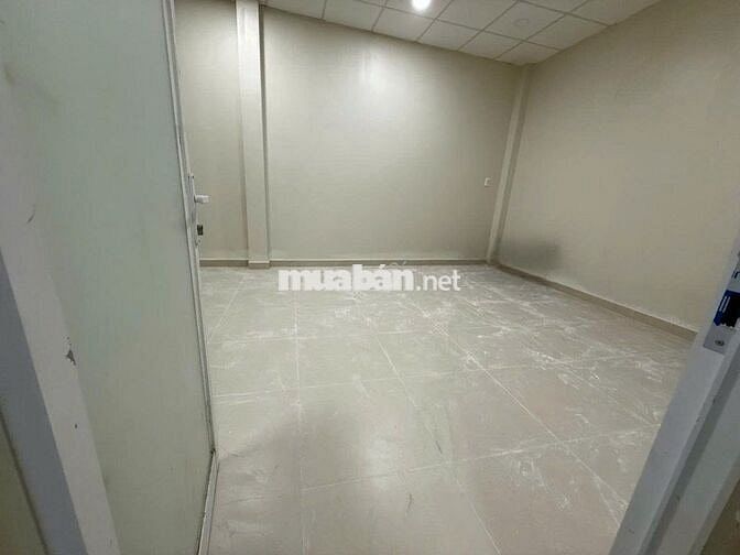 NHÀ ĐẸP ỐP KÍNH -31E Hoàng Hoa Thám P12 Q.TB - 6 x 20m có thang máy