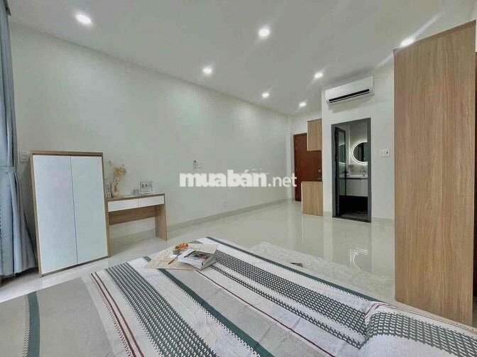 Phòng Full nội thất. Thang Máy. Hoàng Hoa Thám gần sân bay.