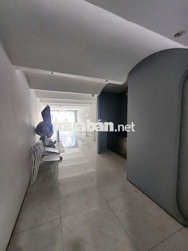 DT 5x20m, Hầm Trệt 2Lầu THANG MÁY- Mặt tiền Nguyễn Gia Trí, Bình Thạnh