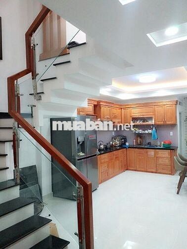 Bán nhà đường Phạm Văn Bạch, Tân Bình – 3 tầng, SHR, giá 6.95 tỷ