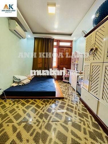 Hot!Đối Diện Vincom Thủ Đức-Nhà 4 Tầng-Full Nội Thất Gỗ-Vô Ở Được Ngay