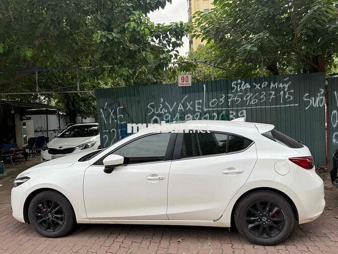 Mazda 3 2017 1.5 AT - 77000 km