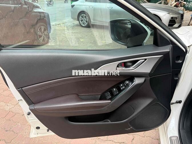 Mazda 3 2017 1.5 AT - 77000 km