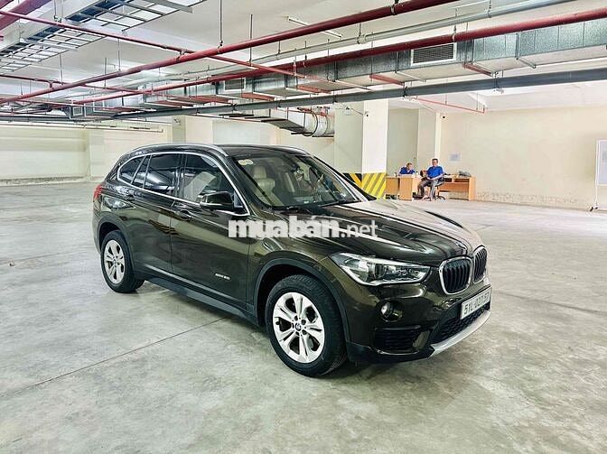 BMW X1 2017 sDrive20i - 72000 km