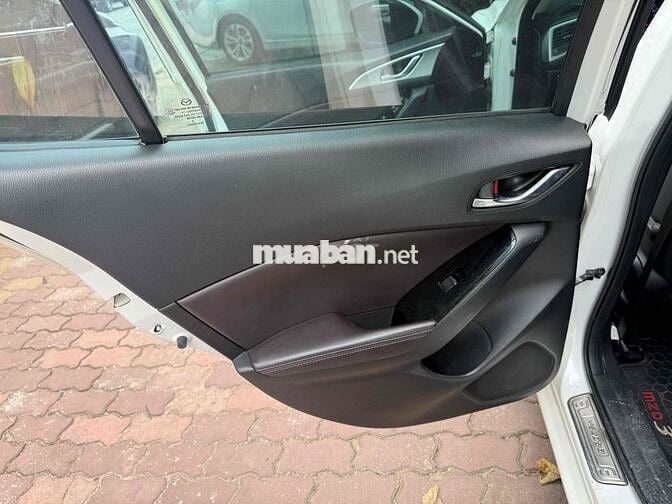 Mazda 3 2017 1.5 AT - 77000 km