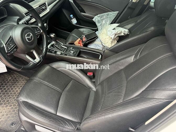 Mazda 3 2017 1.5 AT - 77000 km