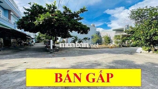 Lô góc Nguyễn Chu Sĩ và Hàm Trung 7, gần đường Mê Linh, Hồ Bàu Tràm