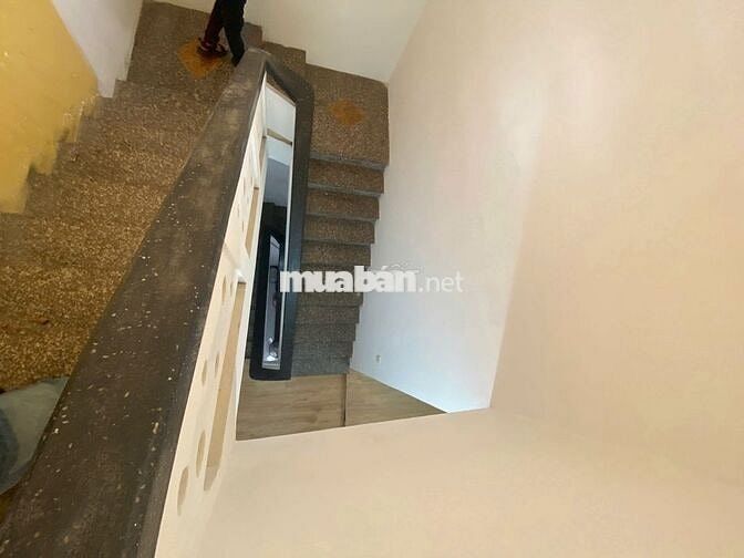 CHO THUÊ NHÀ MẶT TIỀN TRẦN QUANG KHẢI – PHƯỜNG TÂN ĐỊNH, QUẬN 1