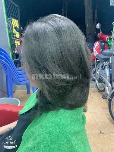 SALON TRÂM NGUYỄN TUYỂN GẤP 2 THỢ PHỤ GỘI ĐẦU, LÀM NAIL