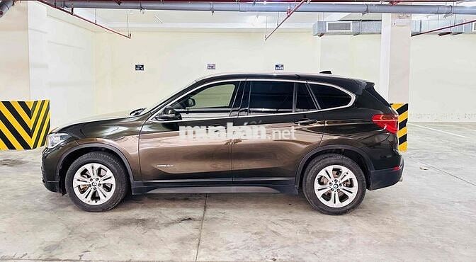 BMW X1 2017 sDrive20i - 72000 km