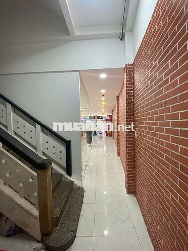 CHO THUÊ NHÀ MẶT TIỀN TRẦN QUANG KHẢI – PHƯỜNG TÂN ĐỊNH, QUẬN 1