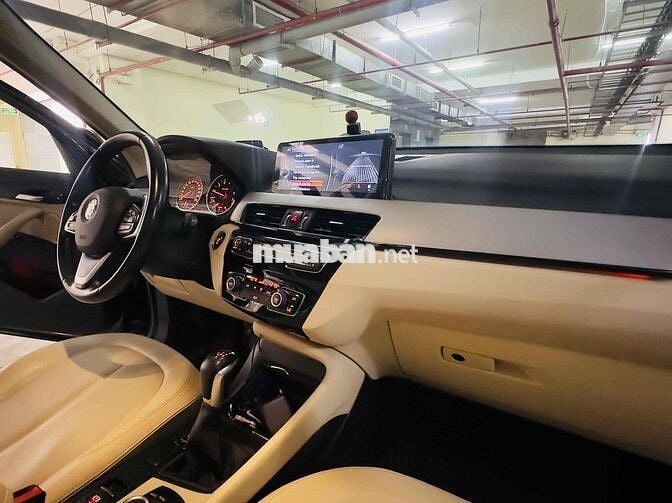 BMW X1 2017 sDrive20i - 72000 km