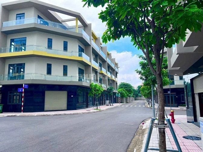 Nhà phố liền kề 𝐁𝐜𝐨𝐧𝐬 𝐔𝐧𝐢 𝐕𝐚𝐥𝐥𝐞𝐲
