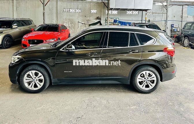 BMW X1 2017 sDrive20i - 72000 km