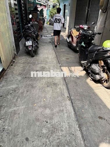 Nhà Hoài Thanh 47m2 đất hoàn công đủ