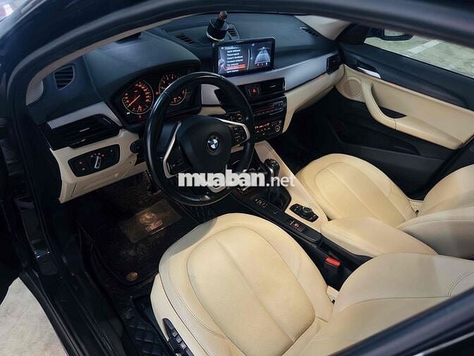 BMW X1 2017 sDrive20i - 72000 km