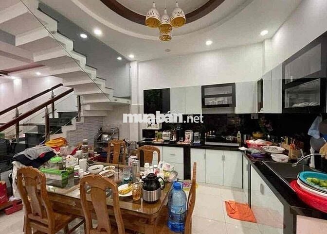 Nhà Mặt Tiền Ngay Chợ Bình Chánh Sổ Hồng Riêng