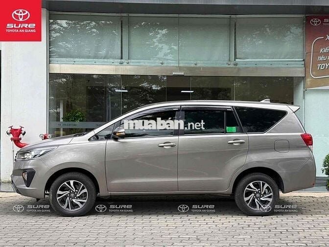 Toyota Innova 2021 2.0E - 34.000 km
