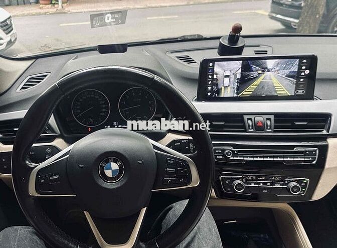 BMW X1 2017 sDrive20i - 72000 km