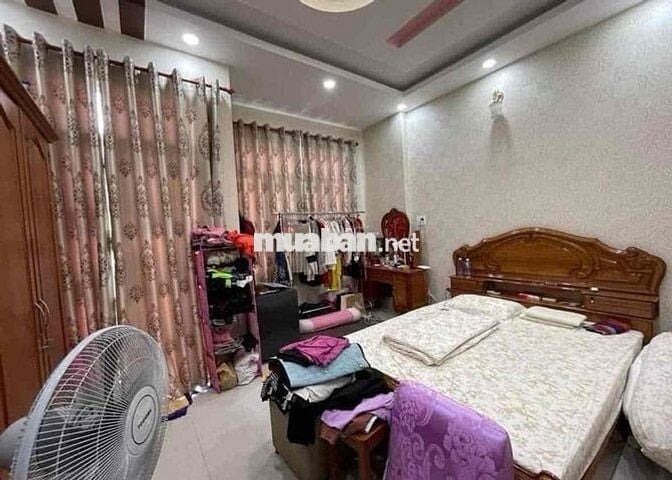 Nhà Mặt Tiền Ngay Chợ Bình Chánh Sổ Hồng Riêng