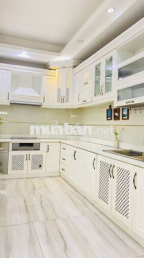 STUDIO TÁCH BẾP CỬA SỔ TRỜI FULL NỘI THẤT GẦN ĐH CÔNG NGHIỆP CƠ SỞ 3