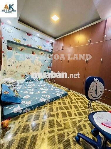 Hot!Đối Diện Vincom Thủ Đức-Nhà 4 Tầng-Full Nội Thất Gỗ-Vô Ở Được Ngay