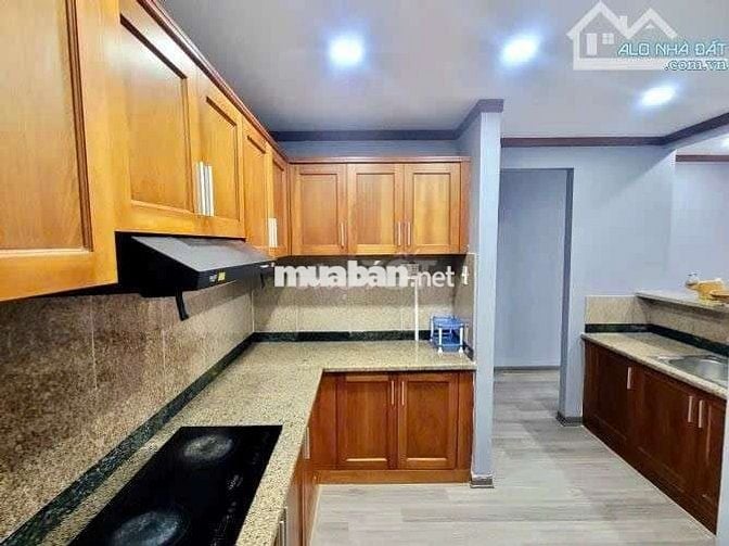 Cần bán căn hộ Hoàng Anh Gia Lai Lakeview 94m2 2 phòng ngủ
