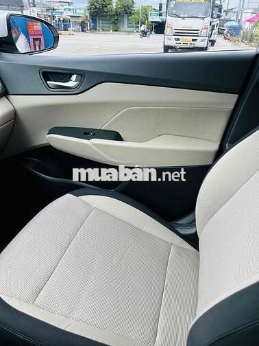 Hyundai Accent 2019 1.4 MT - 71000 km. nước sơn zi