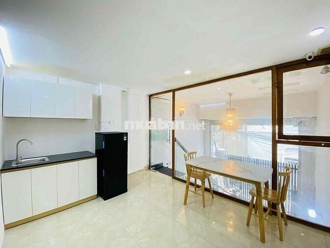 CHDV P. 15-Tân Bình-220m2-11 phòng- doanh thu hơn 50triệu/tháng-7.x ty