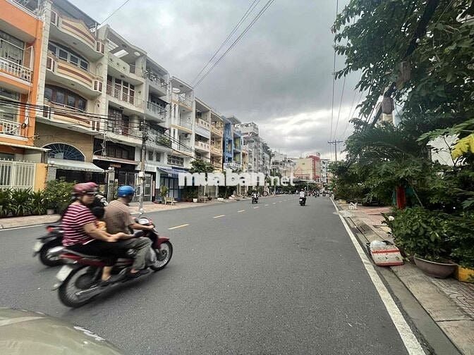 cho thuê kiot mặt tiền Phạm Văn Chí