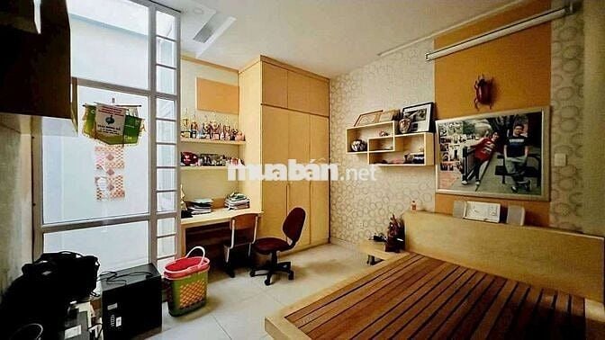 NHỈNH 8 TỶ , TÂN BÌNH , P8,HXH, 72m2, 4 TẦNG , LÝ THƯỜNG KIỆT