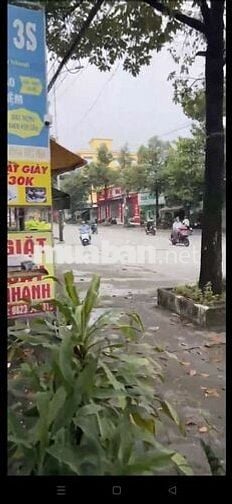 CHO THUÊ NHÀ MẶT TIỀN GẦN NGÃ TƯ CHIÊU LIÊU  DĨ AN