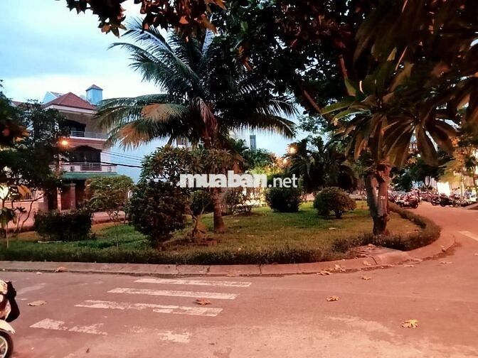 Bán nhà mặt tiền Lê Cơ. Ngang 4.5m. Nhà kỹ sư thiết kế full nội thất