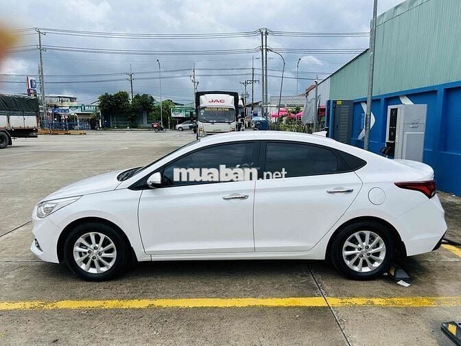 Hyundai Accent 2019 1.4 MT - 71000 km. nước sơn zi