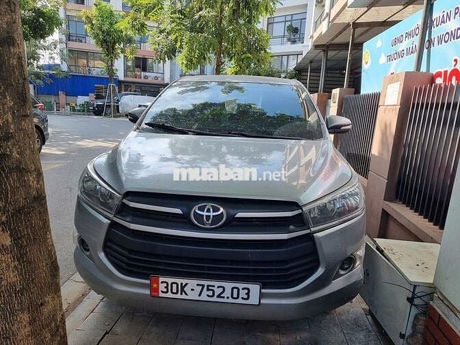 Toyota Innova 2017 2.0E - 140000 km