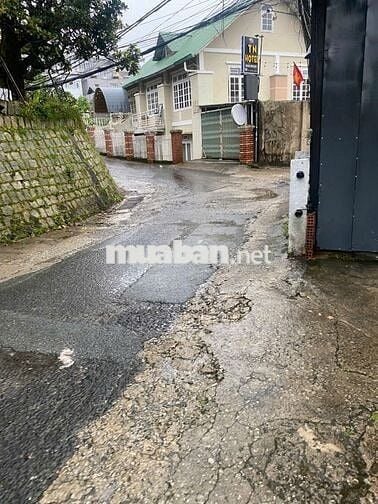 Cho thuê nhà nguyên căn đường Lê Văn Tám Phường 10 Đà Lạt  giá 20tr